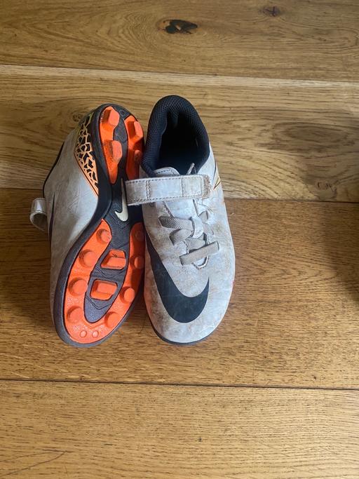 Buy & Sell South East London Croydon - Photos for Football shoes