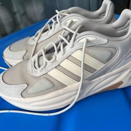Adidas Ozelle Cloudfoam in der Farbe Alumina Wonder White Gum 3

Abholung oder zzgl Versand
