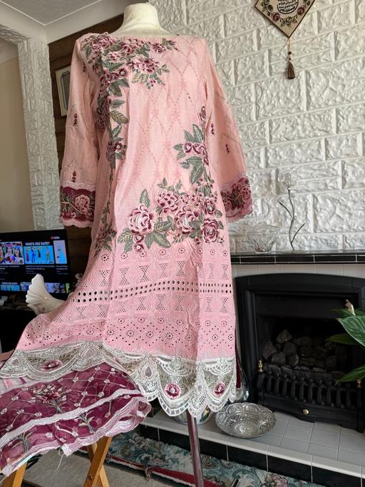 Buy & Sell Bedfordshire Central Bedfordshire - Photos for 3 piece stitched lawn suit