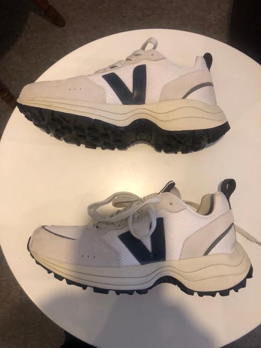 Buy & Sell South East London Denmark Hill - South East London - Photos for Veja trainers