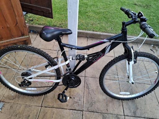 Buy & Sell West Midlands Walsall - Photos for TEENAGERS BIKE