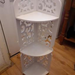 Very pretty, white, wooden, corner, shelves. 31 and a half inches tall. Fancy detail throughout. Lightweight. Will suit bedroom, bathroom, shop window display, craft room? Great condition. £10.00. Cash on collection from L11. Thankyou