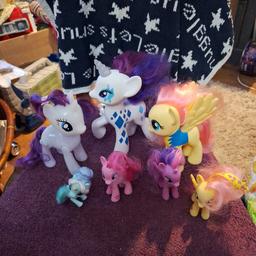 All in decent condition, larger one lights up, all marked my little pony on feet...
couple have had hair cut to tidy them up.. lovely little collection
6.00 no offers