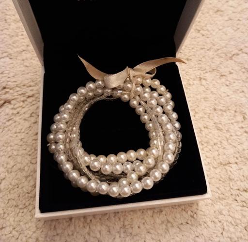 Buy & Sell Surrey Guildford - Photos for 10-strand pearl effect beaded bracelet