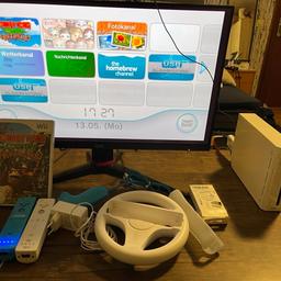 Zum Verkauf steht eine Wii Konsole mit Zubehör. Die Wii ist in einem sehr guten Zustand und es gibt zu dieser ein 2 Controller, ein Lenkrad, alle Kabel, ein Nunchuck Controller und die Spiele Donky Kong und Animal Crossing dazu. Bei Interesse per DM melden. Versand und Abholung möglich.
