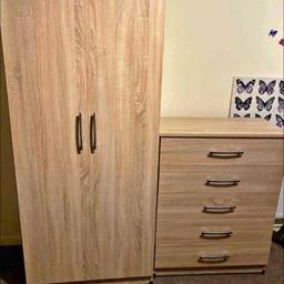 BRAND NEW ASSEMBLED
SMALL TWO DOOR ROBE AND CHEST OF DRAWERS
WARDROBE-£80
CHEST OF DRAWERS -£60

SET IS £130
DELIVERY -£20 IF LOCAL