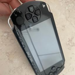 Verkaufe meine PSP sie geht noch einwandfrei und ist wie neu, ein paar Gebrauchsspuren sind natürlich normal.

Ladekabel alles dabei + Spiel Monster Hunter Freedom Unite

PVB für mehr Fragen PN