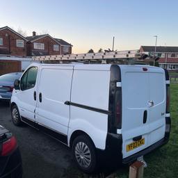 140,000 miles,
renault trafic, started to play up recently , starting when it wants to. Runs well when started but unreliable and dosnt always start so may need towing away. other things it needs are, top mounts for front struts as rubbers have gone, hand brake needs adjusting, fan stopped working so will need changing. May be a simple fix but have bought a new van so no need for this one now. Van is located in walsall , birmingham.