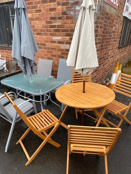 Buy & Sell West Midlands Coventry - Photos for 4 Seater Folding Wooden Patio Set with parsol