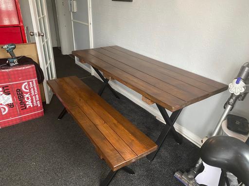 Buy & Sell Essex Thurrock - Essex - Photos for Table and two large benches 