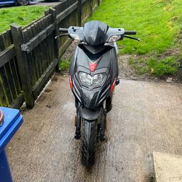 Aprilia sr50 2stroke 2015 sellin as spare and repair as wants new lock set and a mot got full logbook don’t no if it runs as no key only done 6k miles from new sold as seen at £400