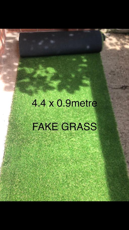 Buy & Sell East London Havering - Photos for 4.4 x 0.9metre FAKE GRASS brand new £7 metre