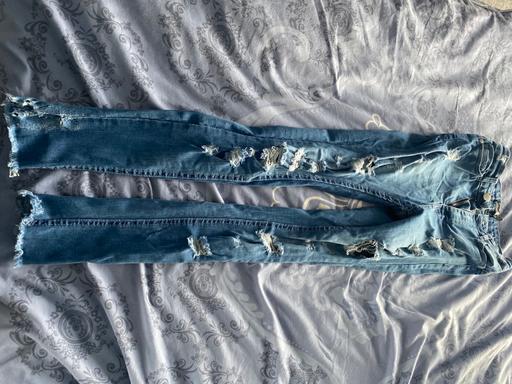 Buy & Sell Hampshire Rushmoor - Photos for Blue Distressed Jeans