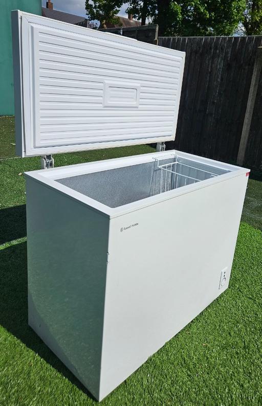Buy & Sell Swan Village Sandwell - Photos for RUSSELL HOBBS chest freezer (200L) - Delivery