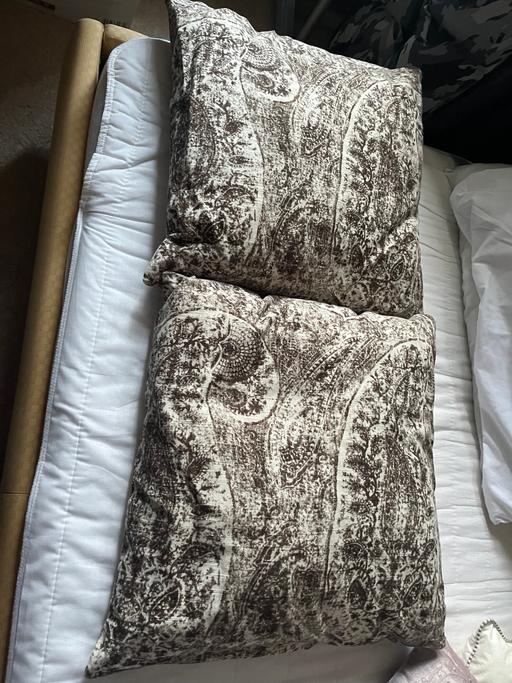 Buy & Sell Central London Holborn - Central London - Photos for Pair of cushions