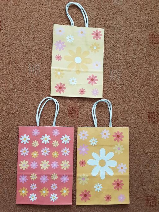 Buy & Sell Lancashire Blackpool - Photos for Floral gift bags x 3 NEW