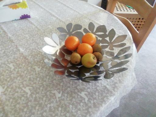 Buy & Sell Surrey Elmbridge - Photos for Stainless steel fruit bowl