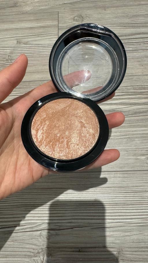 Buy & Sell East London Newham - Photos for MAC highlighter