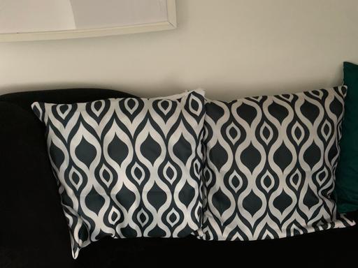 Buy & Sell Hertfordshire Watford - Photos for Cushion covers x2 new