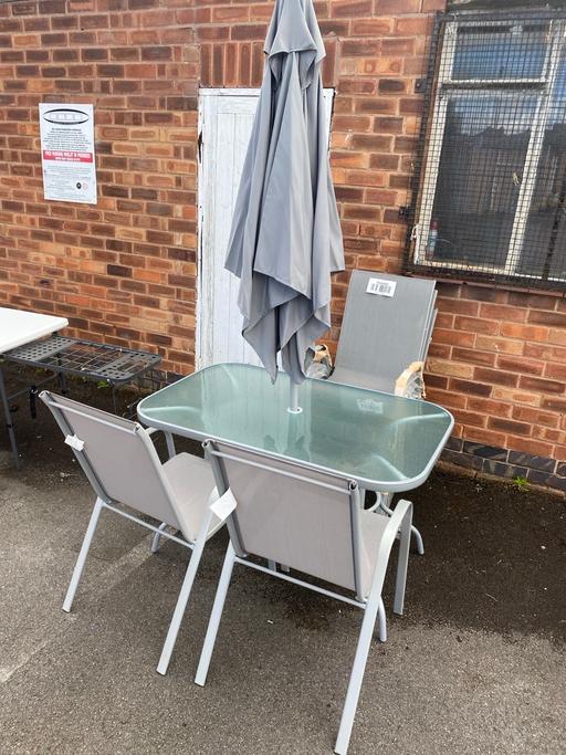 Buy & Sell West Midlands Coventry - Photos for Garden table with 6 chairs and large parasol