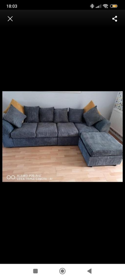 Buy & Sell Kidbrooke South East London - Photos for FOUR SEATERS SOFAS in JUMBO CORD