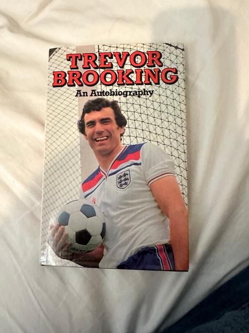 Buy & Sell Norfolk Great Yarmouth - Photos for Trevor Brooking signed autobiography West Ham