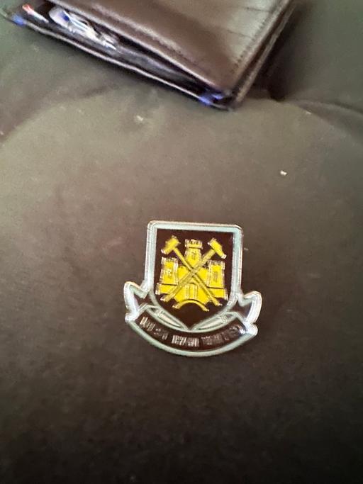 Buy & Sell Norfolk Great Yarmouth - Photos for West Ham old badge football