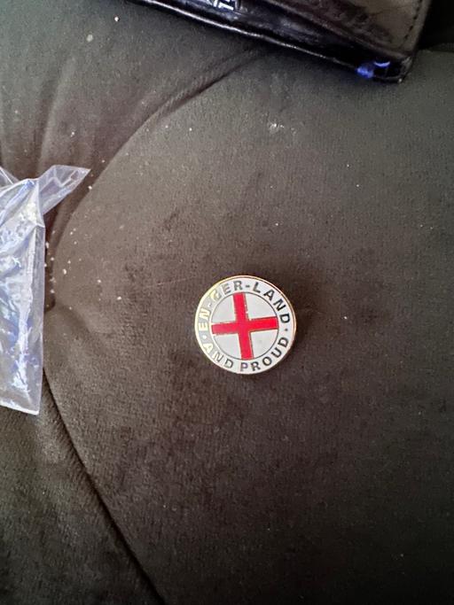 Buy & Sell Norfolk Great Yarmouth - Photos for England football badge