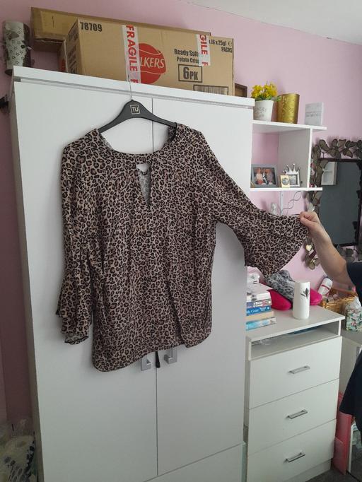 Buy & Sell West Midlands Wolverhampton - Photos for blouses brown leopard print