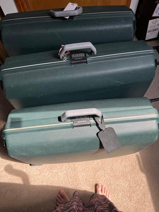 Buy & Sell East London Upton Park - East London - Photos for Samsonite suitcases