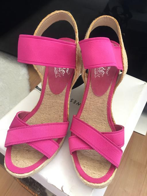 Buy & Sell South West London Chelsea - South West London - Photos for Nine West Fushia Fabric Ladies Shoe size 8