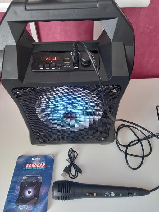 Buy & Sell West Midlands Sandwell - Photos for Karaoke Portable Speaker