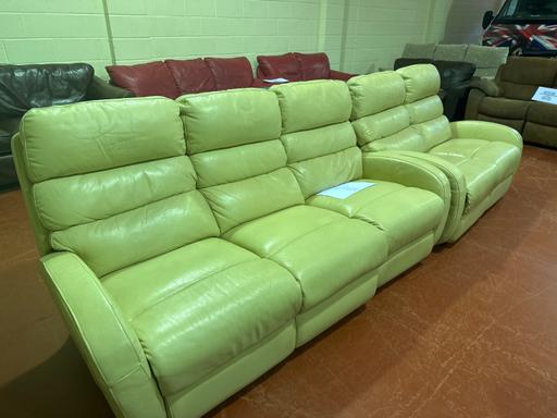 Buy & Sell South Yorkshire Rotherham - Photos for Lazyboy 3+2 electric recliner sofas