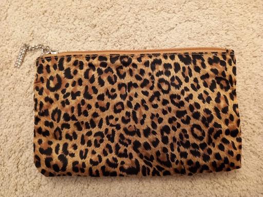 Buy & Sell Surrey Guildford - Photos for Animal print makeup bag