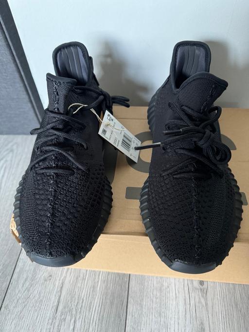 Buy & Sell South East London Tulse Hill - South East London - Photos for Yeezy Boost 350 V2 Onyx UK 8.5 New