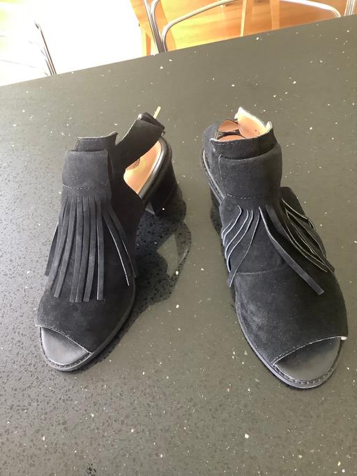 Buy & Sell South East London Widmore - South East London - Photos for New River Island sandals 5