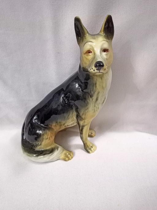 Buy & Sell West Midlands Birmingham - Photos for VINTAGE CERAMIC GERMAN SHEPARD FIGURINE.