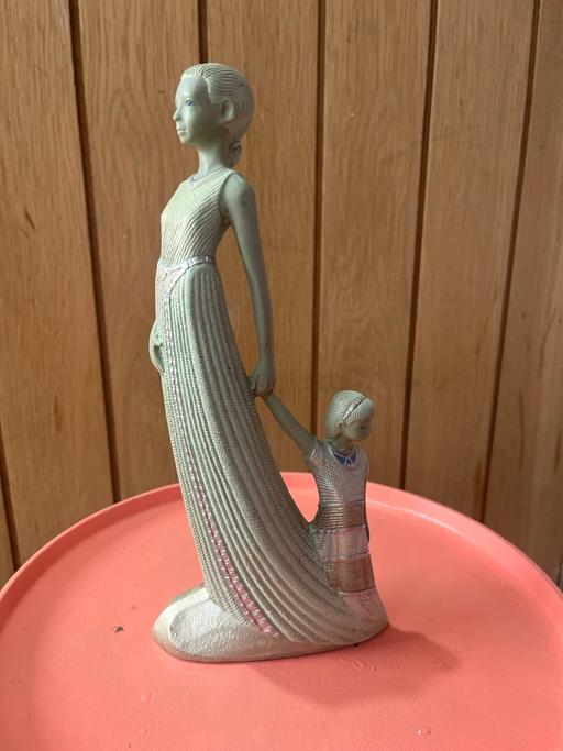 Buy & Sell Merseyside Knowsley - Photos for Lady & baby sculpture figurine £10