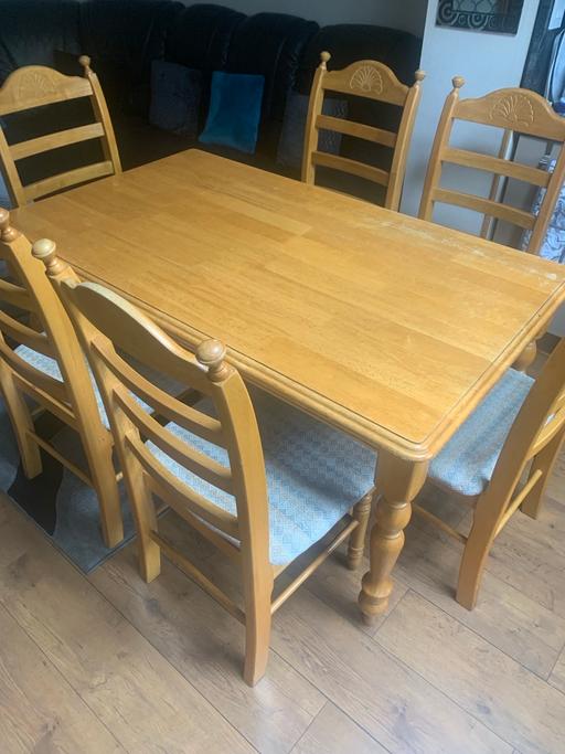 Buy & Sell West Yorkshire Bradford - Photos for Solid Dining Table With 6 Chairs