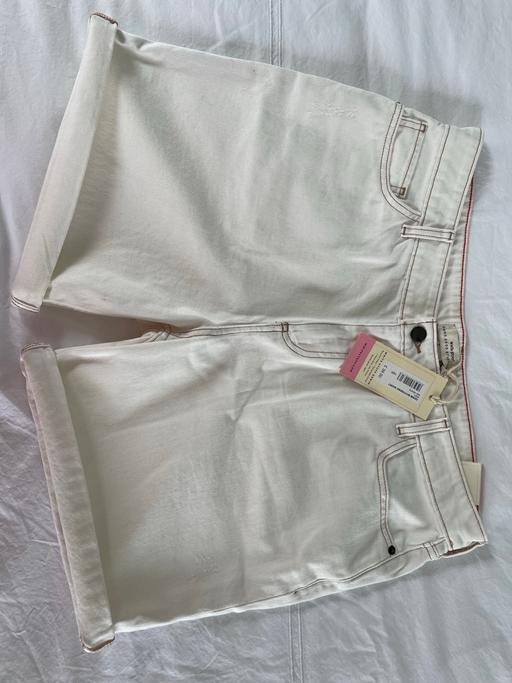 Buy & Sell Barnet New Barnet - Barnet - Photos for NEW White Stuff natural white shorts sz16