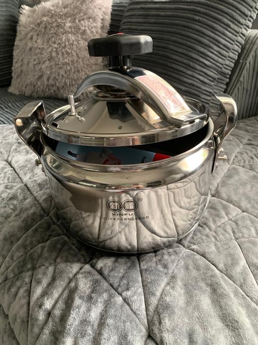 Buy & Sell West Yorkshire Kirklees - Photos for Brand new pressure cooker