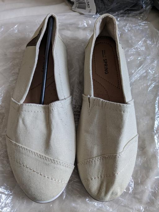 Buy & Sell East London Cann Hall - East London - Photos for NEW Beige Canvas Slip-on Shoes