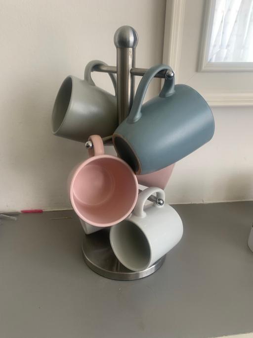 Buy & Sell Leavesden Watford - Photos for Mugs x 6 with stand