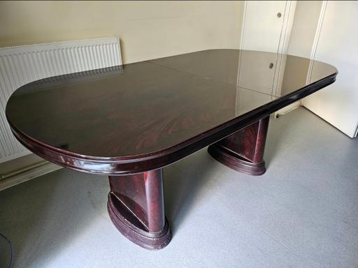 Buy & Sell East London Wapping - East London - Photos for Large Maroon Dining Table