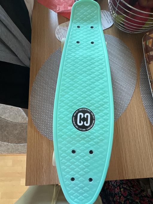 Buy & Sell Warwickshire Nuneaton and Bedworth - Photos for Teal skateboard