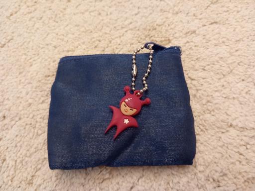 Buy & Sell Surrey Guildford - Photos for Small dark blue fabric zip closure purse