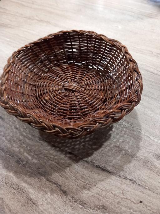 Buy & Sell Surrey Guildford - Photos for Natural, woven, brown, wicker basket