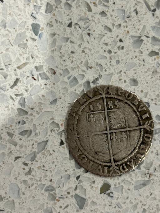 Classes Wiltshire Swindon - Photos for 1585 Elizabeth I silver hammered shilling