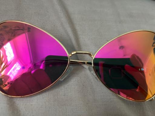 Buy & Sell South West London Kingston upon Thames - Photos for Sunglasses