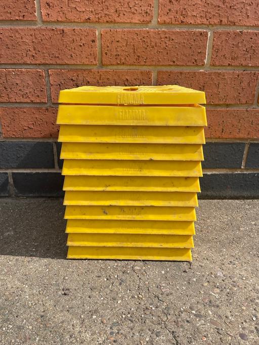 Vehicles South Yorkshire Doncaster - Photos for Fiamma levelling blocks x10